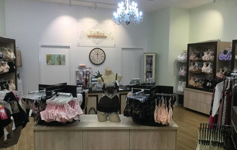 La Bra Boutique - Internet Find 4