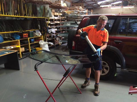 Novus Auto Glass - Internet Find 1