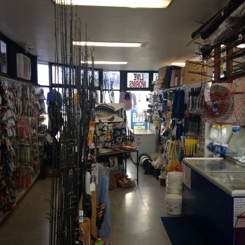 Duff’s Salamander Bait & Tackle - Internet Find 2