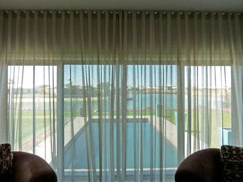 Lindy’s Curtains And Blinds - Internet Find 2