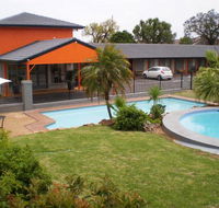 Country Leisure Motor Inn - Internet Find