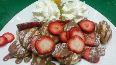 Cupz N’ Crepes - Internet Find 3