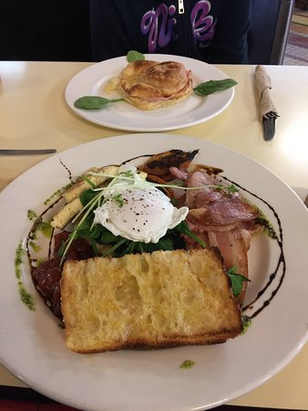 Mecca Cafe - Internet Find 0