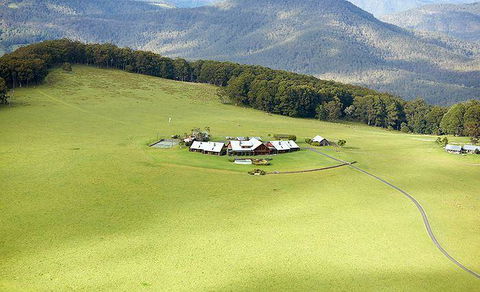 The Peak Restaurant At Spicers Peak Lodge - Internet Find 12