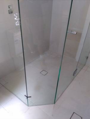 Bowral Glass - Internet Find 4