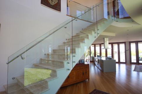 Frameless Shower Installations - Internet Find 2