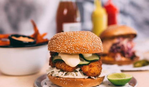 Izzy's Restaurant - Internet Find 0