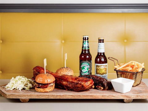 Noho NYC Bar & Grill - Internet Find 3