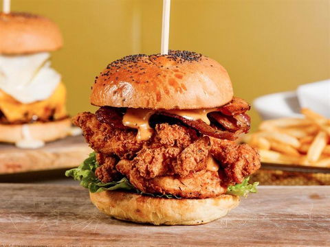 Noho NYC Bar & Grill - Internet Find 4