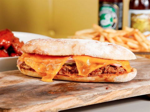 Noho NYC Bar & Grill - Internet Find 8