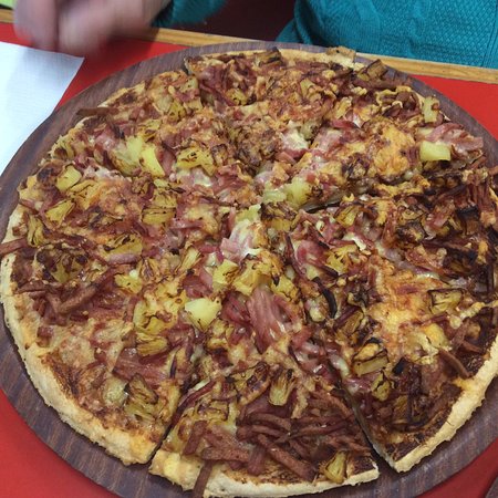 Red Grasshopper Pizza - Internet Find 0