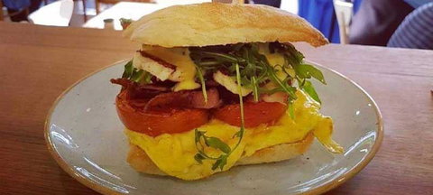 Pipi At Middleton - Internet Find 0