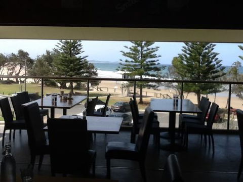 Fat Fish Beachfront Bistro - Internet Find 0