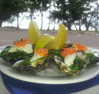 Sandis on Magnetic Island - Internet Find