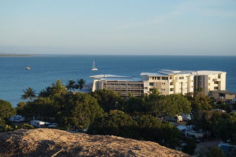 The Cove Restaurant & Bar - Internet Find 0