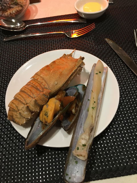 Ilkari Restaurant - Internet Find 1