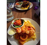 Sails Restaurant - Internet Find