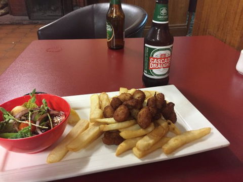 Man-O-Ross Hotel Restaurant - Internet Find 0