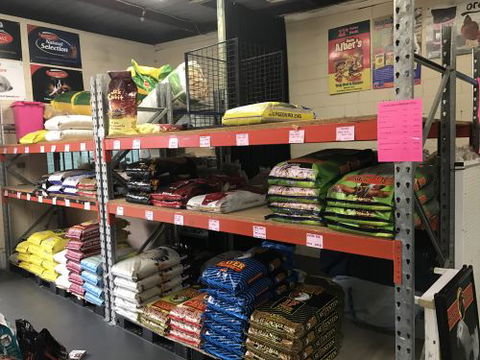Bazza’s Pet Shack - Internet Find 1