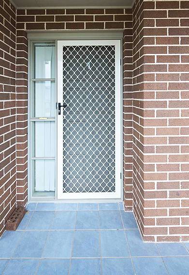 Breezeway Screens - Internet Find 4