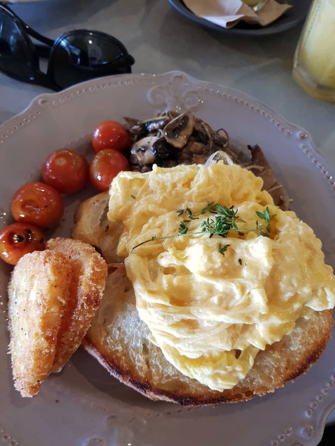 Green Mango Cafe - Internet Find 3