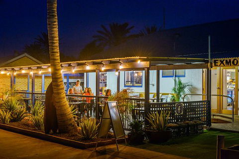 Ningaloo Lighthouse Bar & Bistro - Internet Find 0