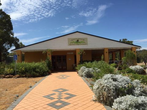 Alicia Estate Winery & Restaurant - Internet Find 0
