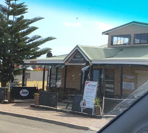 Toun Beach Cafe - Internet Find 0