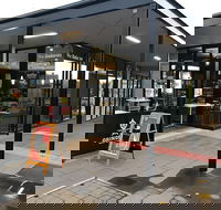 Q3 Coffee Lounge - Internet Find