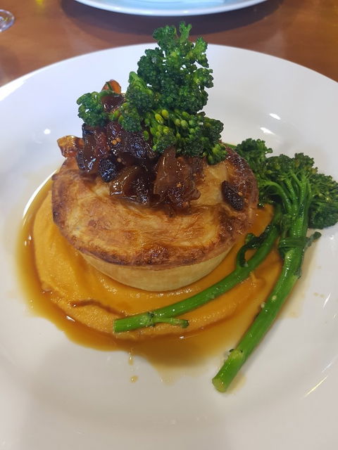 Miranda Restaurant @ Lou Miranda Estate - Internet Find 8