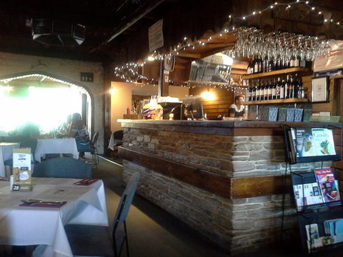 Old Bush Inn - Internet Find 0