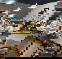 D  M's Bakery Cafe - Internet Find