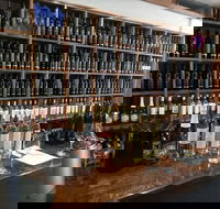 Dell'uva Wines - Internet Find