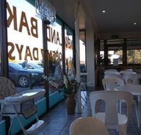 New land Bakery cafe - Internet Find