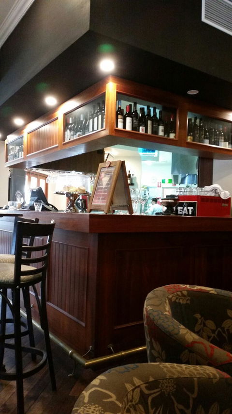 Wanera Wine Bar And Restaurant - Internet Find 12