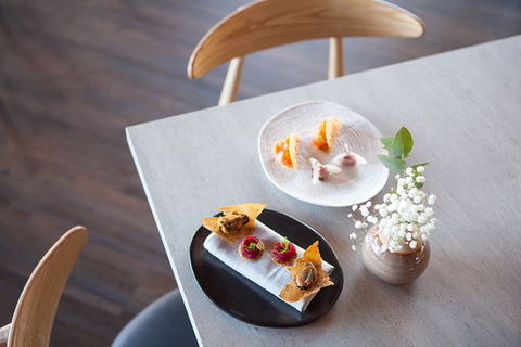 Restaurant Dan Arnold - Internet Find 0