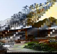 Stokehouse Q - Internet Find