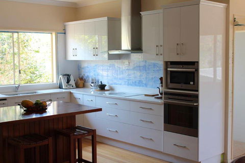 Large’s Furniture & Cabinet Makers - Internet Find 0
