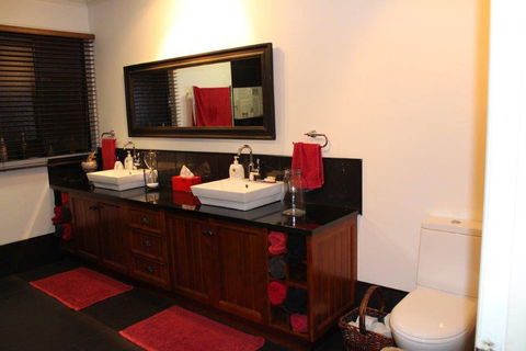 Large’s Furniture & Cabinet Makers - Internet Find 4