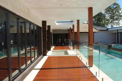 Suncoast Windows.com.au - Internet Find 0
