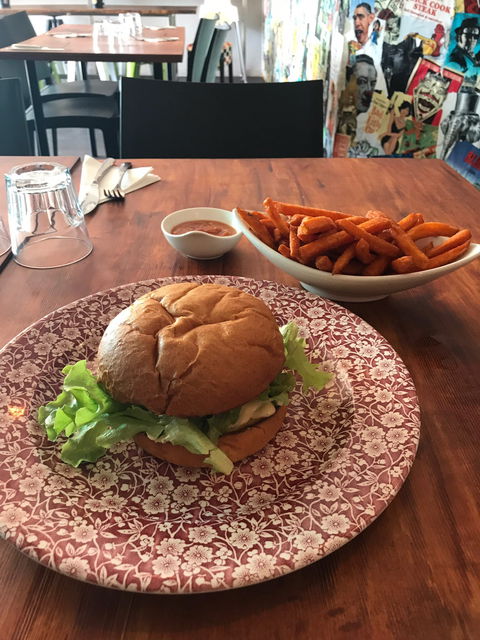 Boom Boom Burgers & Bar - Internet Find 2