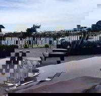 LakeFront Bistro - Internet Find
