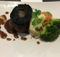 Seren8 Restaurant  Bar - Internet Find
