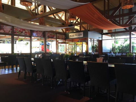 Burleigh Town Tavern - Internet Find 0