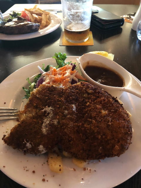 Burleigh Town Tavern - Internet Find 4