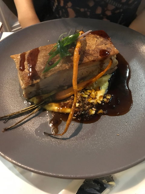 C'est Bon Restaurant Francais - Internet Find 2