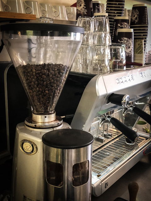 Tiny's Juice Bar Cafe - Internet Find 4