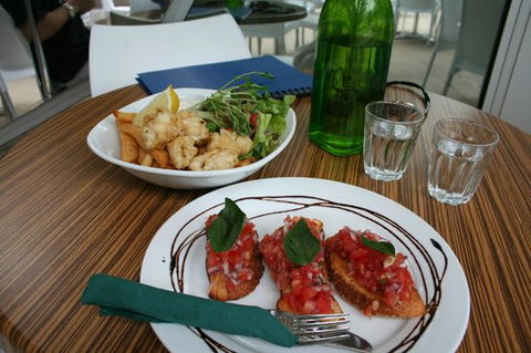 Wild Bean Cafe - Internet Find 0