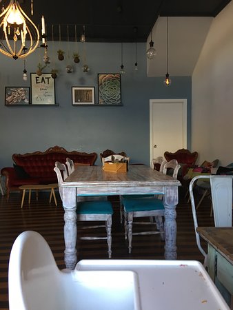Woodbox Cafe - Internet Find 0