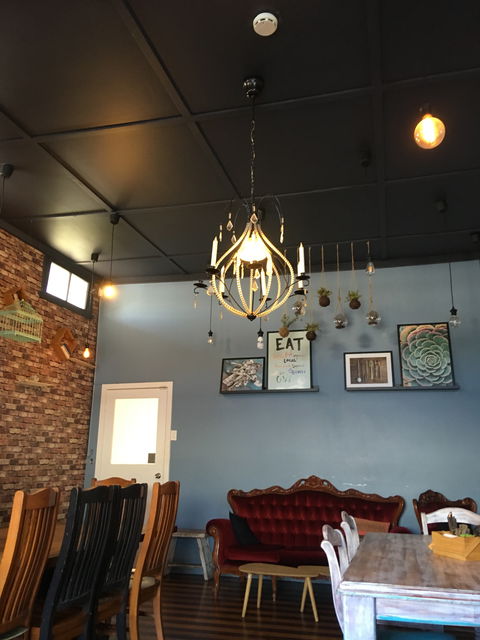 Woodbox Cafe - Internet Find 4
